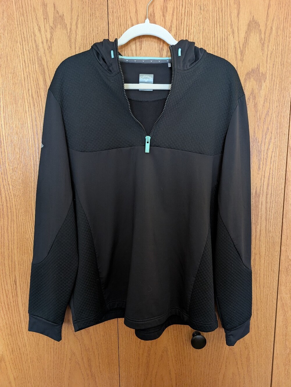 NWOT Callaway Black Pullover Hoodie with Mint Accent